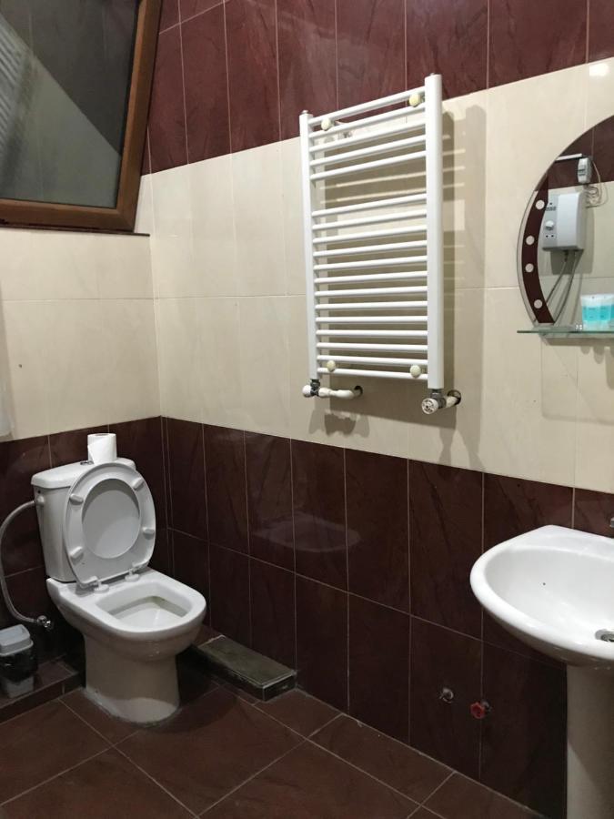 Rostus Hotel Tbilisi ภายนอก รูปภาพ