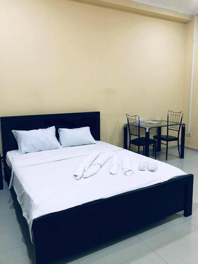Rostus Hotel Tbilisi ภายนอก รูปภาพ